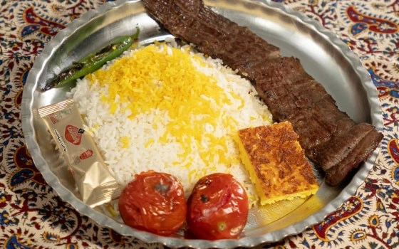چلو برگ محفل