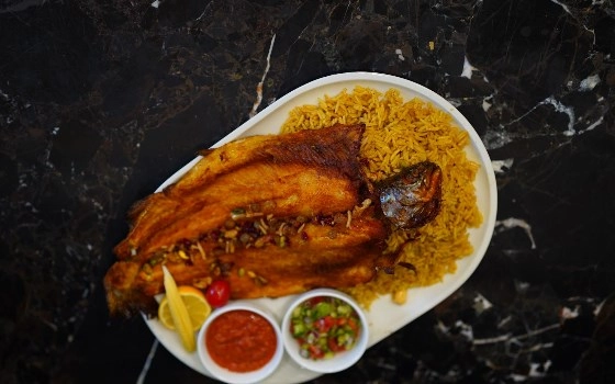 عیش سمک