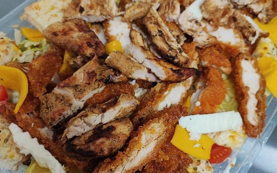 سالاد سزاربافیله سوخاری یا گریل