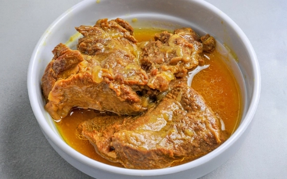 خوراک گوشت زعفرانی