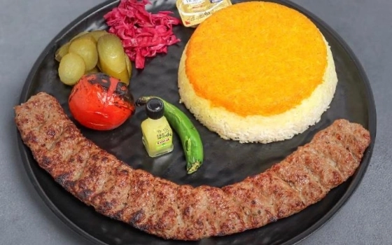 چلو کباب لقمه
