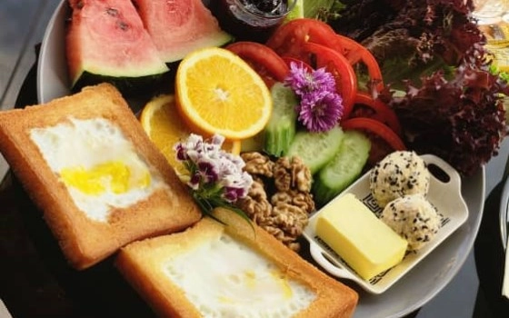 صبحانه سنتی(خاص سینا)