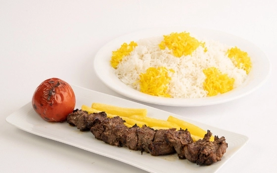 (چلوکباب محلی)