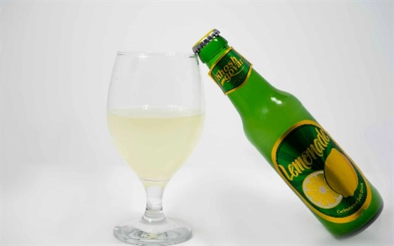 لیموناد شیشه بزرگ
