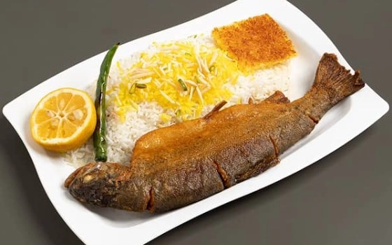 چلو ماهی قزل آلا(سرخ شده)
