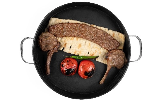 کباب شاهانی 2 سیخ با گوجه