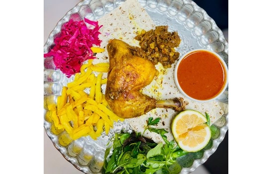 خوراک مرغ طلایی