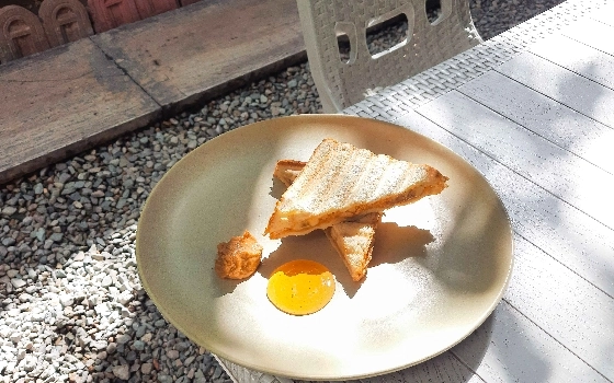 تست بادام زمینی و عسل