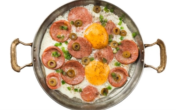 املت سوسیس