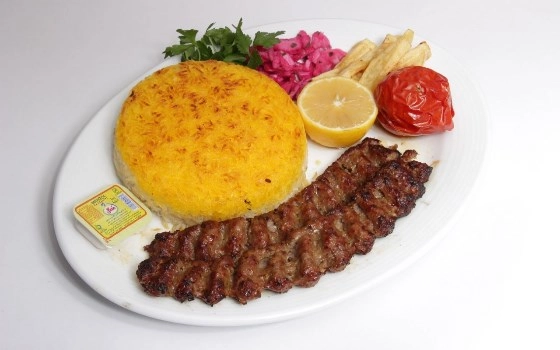 چلو کباب کوبیده مخصوص (دو سیخ)