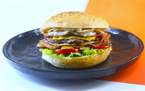 برگر ويژه دو آتيشه