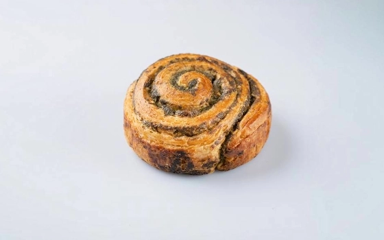 کیک رول پنیر اسفناج