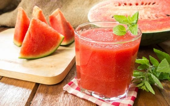 آبمیوه فصل