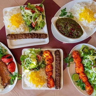 لعیا لانژ