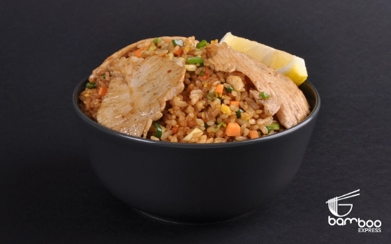 برنج سرخ شده با مرغ