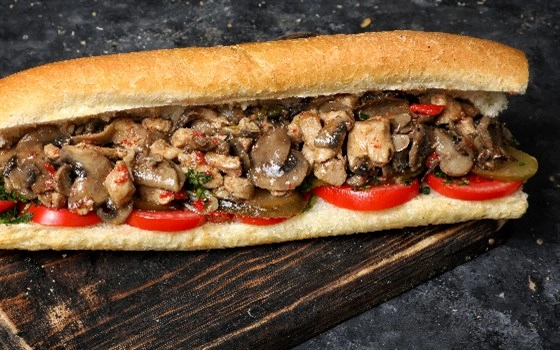 مرغ و قارچ