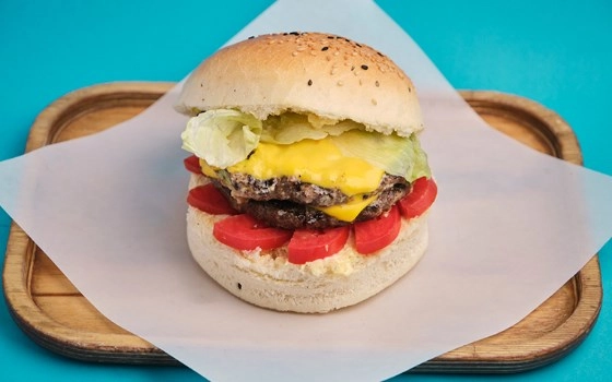 دبل چیز برگر (240 گرم)