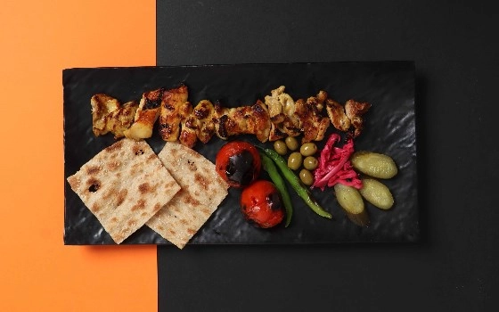 خوراک جوجه کباب مخصوص(ران)