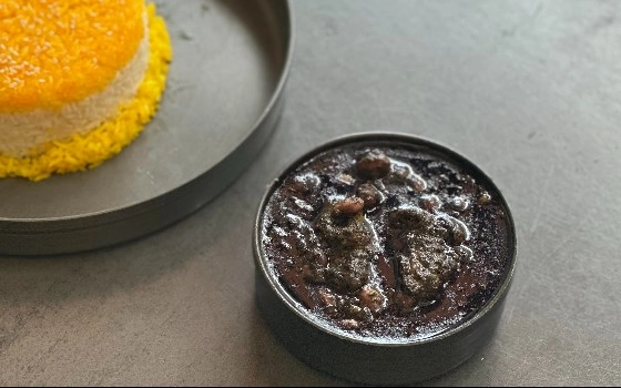 خورش سبزی با برنج ایرانی