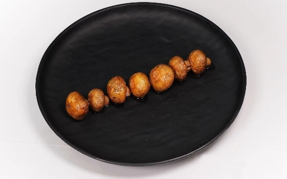 قارچ کبابی(یک سیخ)