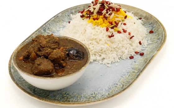 چلو خورشت قرمه سبزی