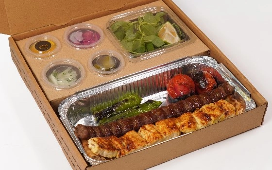 خوراک کباب میکس معمولی