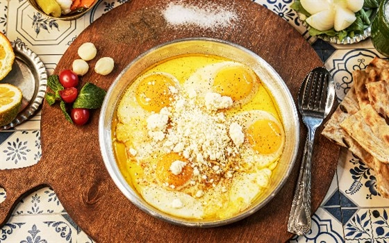 نیمرو با پنیر تبریز