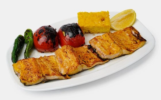 خوراک ماهی قزل آلا