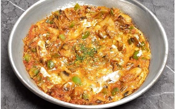 املت قارچ و فلفل دلمه 