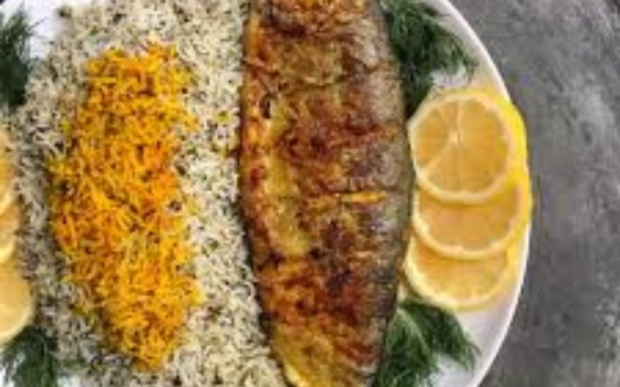 سبزی پلو با ماهی قزل سرخ شده