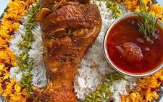 چلو اکبر جوجه با سس مخصوص