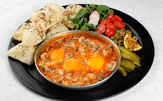 املت و قارچ