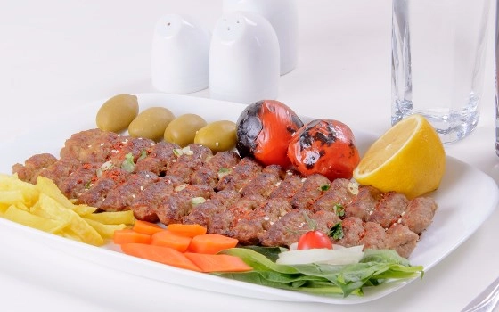 خوراک کباب لقمه(2 سیخ)