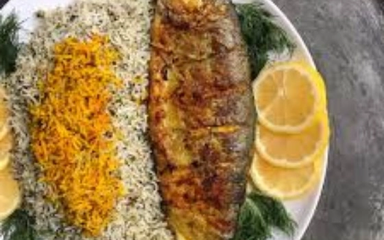 سبزی پلو با ماهی قزل شکم پر