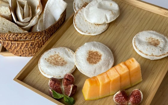 نان اضافه صبحانه