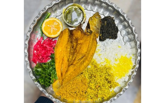 چلو ماهی شوریده شکم پر