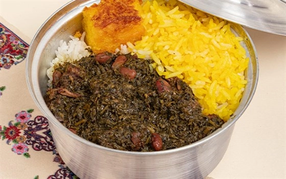 پلو خورش قورمه سبزی