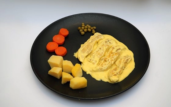 فیله مرغ گریل شده با سس و پنیر