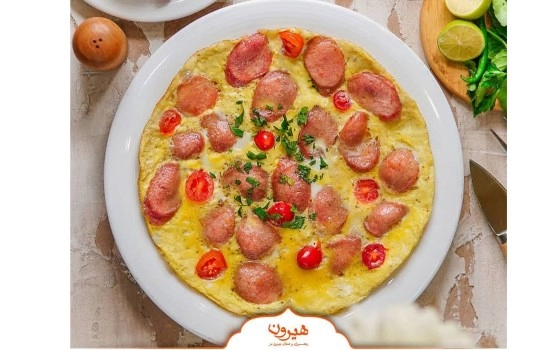 سوسیس و تخم مرغ