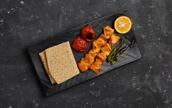 خوراک جوجه کباب زعفرانی (سیخ 300 گرمی)