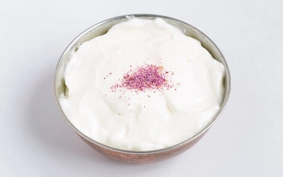 ماست چکیده ساده