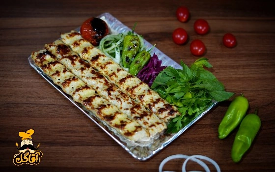 خوراک سه سیخ مرغ