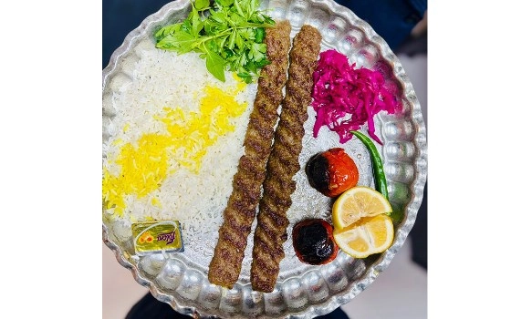 چلو کباب کوبیده