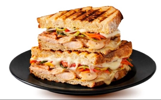 پنینی مرغ تندوری