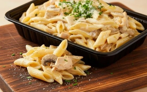 پاستا چیکن آلفردو