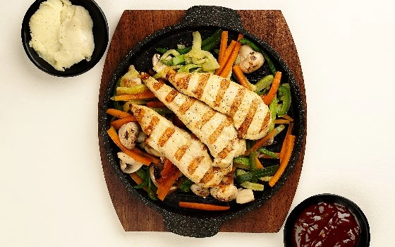 بشقاب فیله مرغ گریل 220گرم