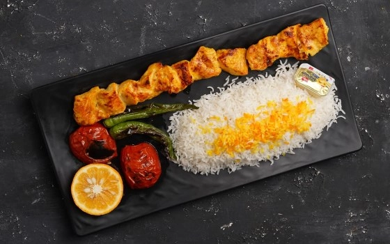 چلو جوجه کباب زعفرانی(سیخ 270گرمی)